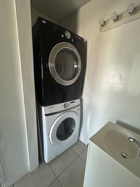 Apartment for rent at 1725 W 60th St #F316, Hialeah, FL 33012