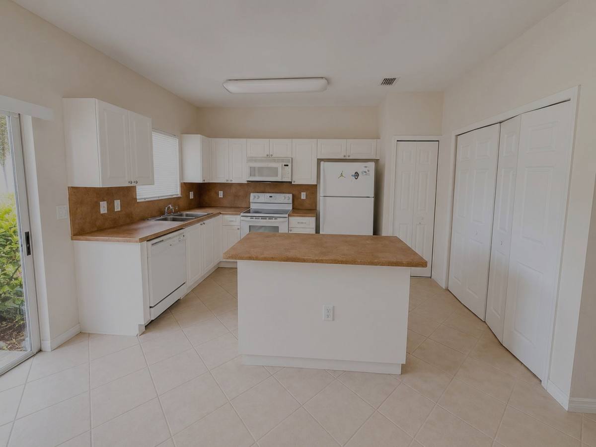 Apartment for rent at 1681 SE 31st Court, Homestead, FL 33035