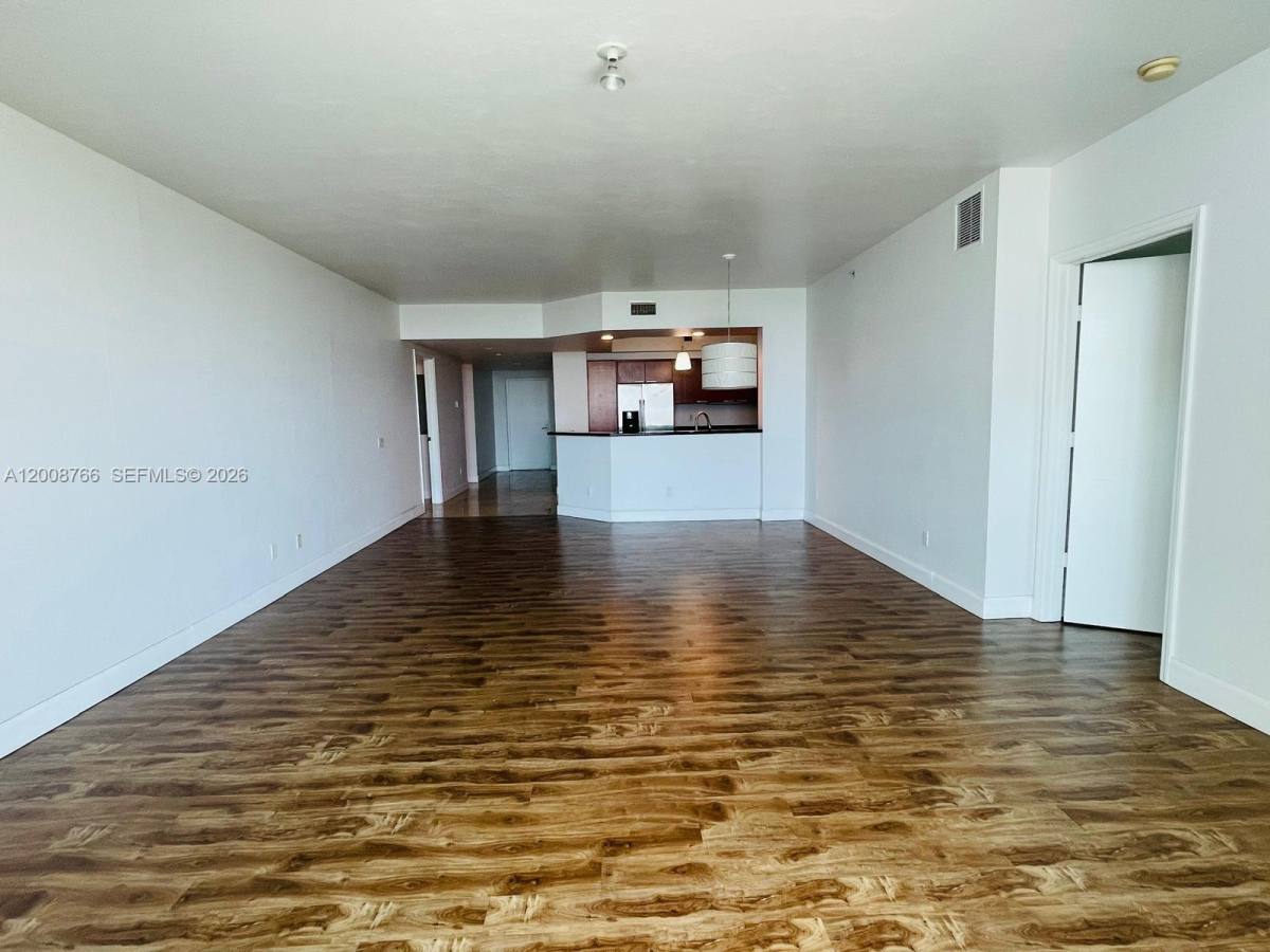 Apartment for rent at 14951 Royal Oaks Lane, Miami, FL 33181