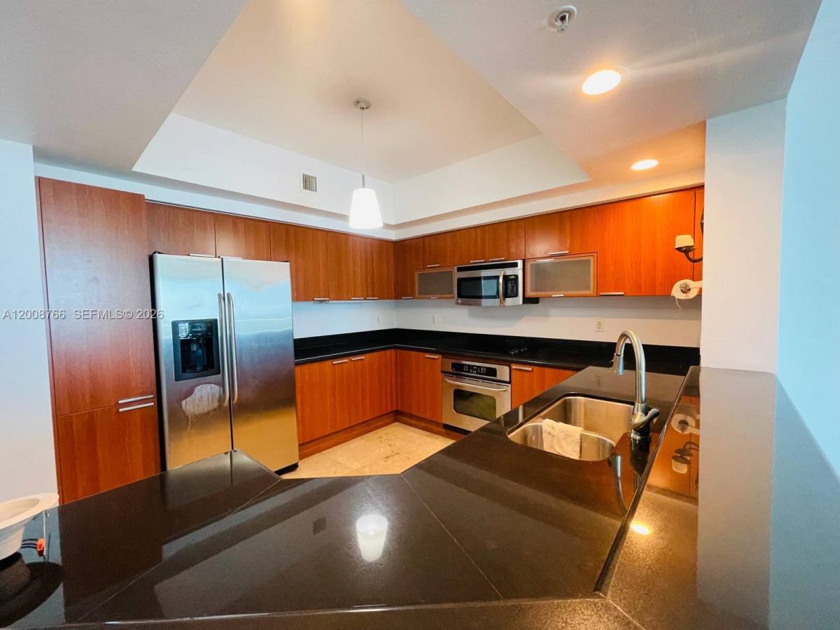 Apartment for rent at 14951 Royal Oaks Lane, Miami, FL 33181