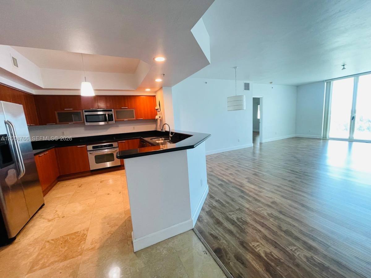 Apartment for rent at 14951 Royal Oaks Lane, Miami, FL 33181