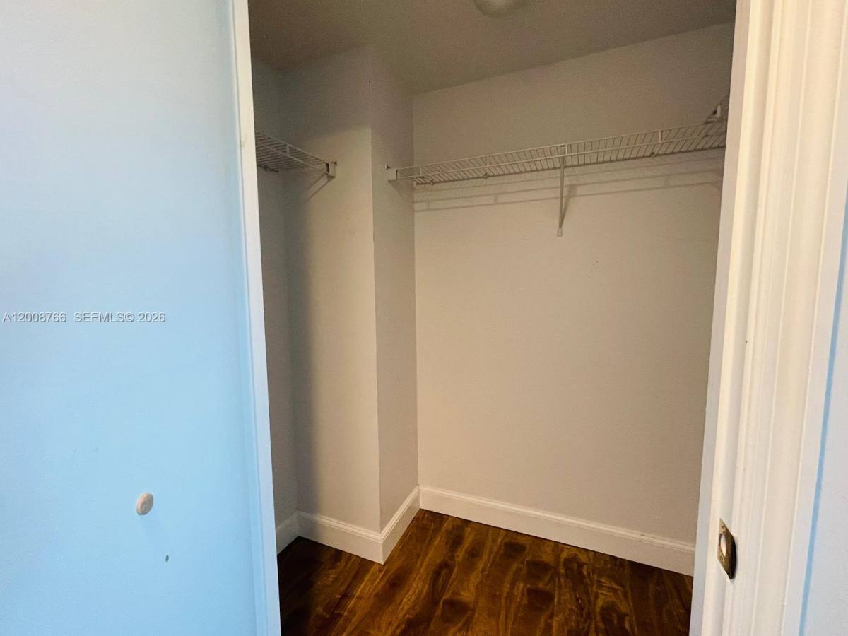 Apartment for rent at 14951 Royal Oaks Lane, Miami, FL 33181
