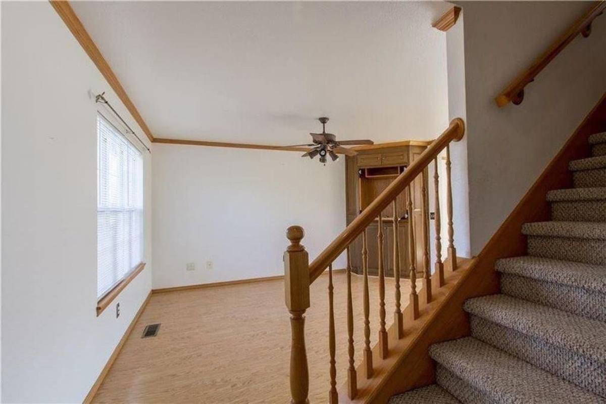 Apartment for rent at 9761 E Plentywood Rd, Bentonville, AR 72712