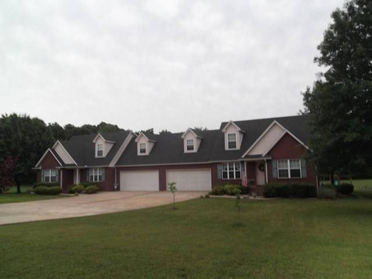 Apartment for rent at 9761 E Plentywood Rd, Bentonville, AR 72712