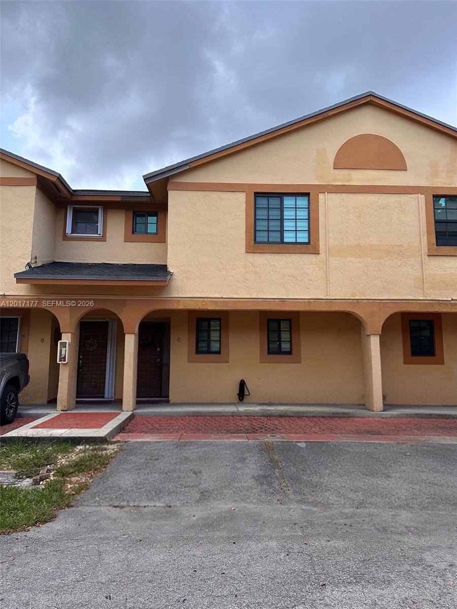 Townhouse for rent at 1595 SW 122nd Ave, Miami, FL 33184