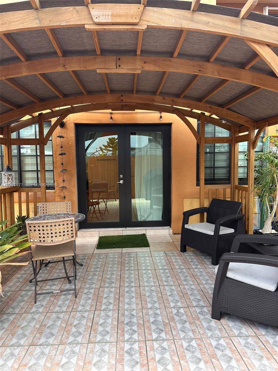 Townhouse for rent at 1595 SW 122nd Ave, Miami, FL 33184