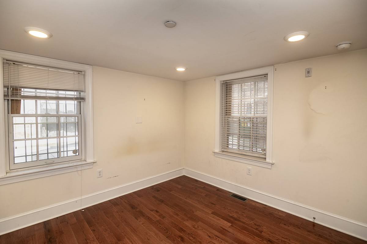 Apartment for rent at 2027 Walnut St #LL, Philadelphia, PA 19103