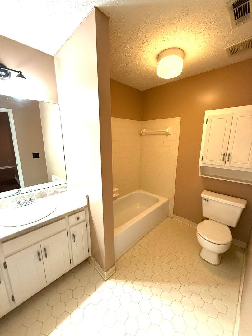 House for rent at 5720 Worchester Dr, Montgomery, AL 36116