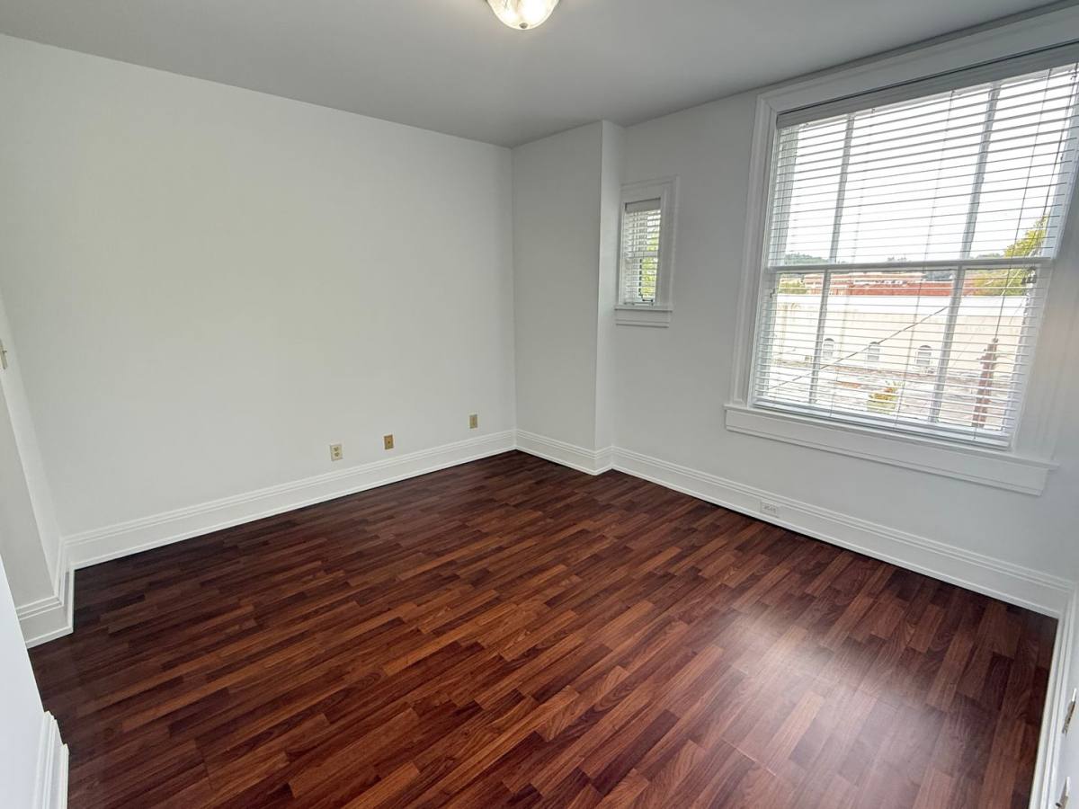 Apartment for rent at 436 Broad St, Rome, GA 30161