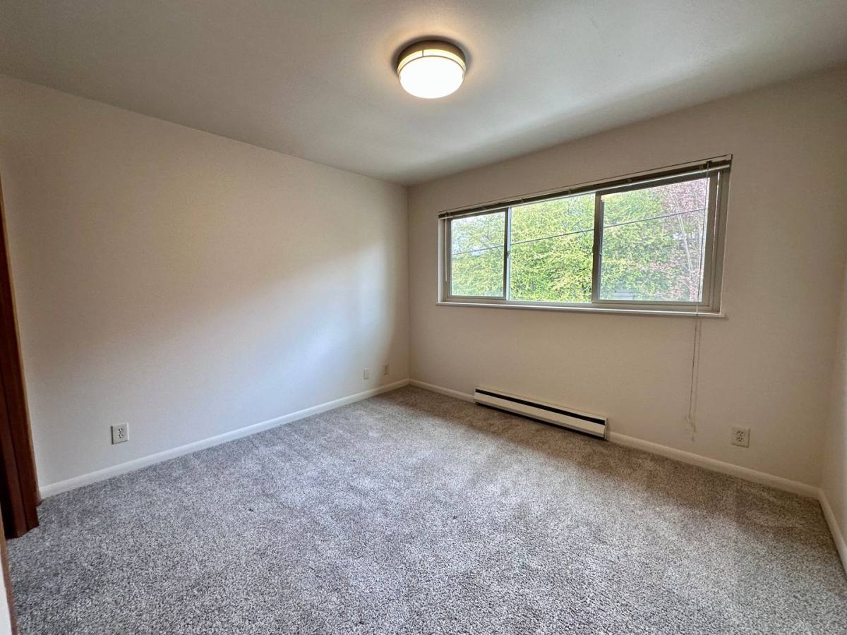 Apartment for rent at 3200 NE 140th St, Seattle, WA 98125