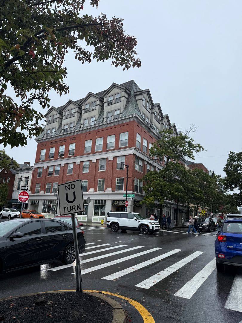 Apartment for rent at 100 Washington St, Salem, MA 01970