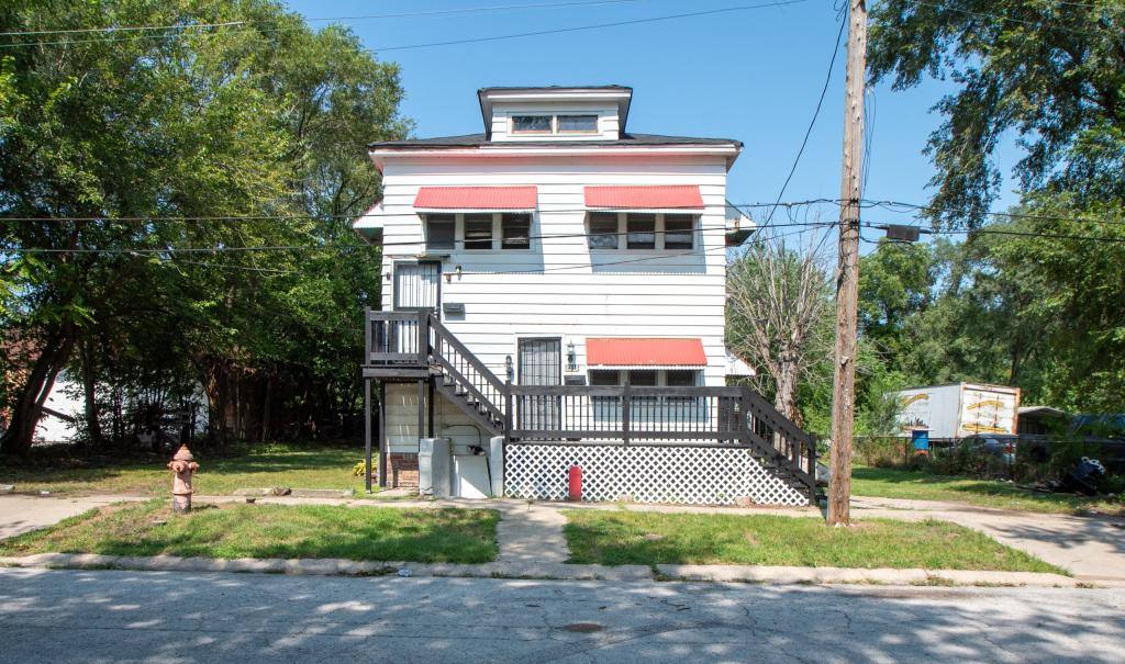 Apartment for rent at 2315 Industrial Blvd, Gary, IN 46407