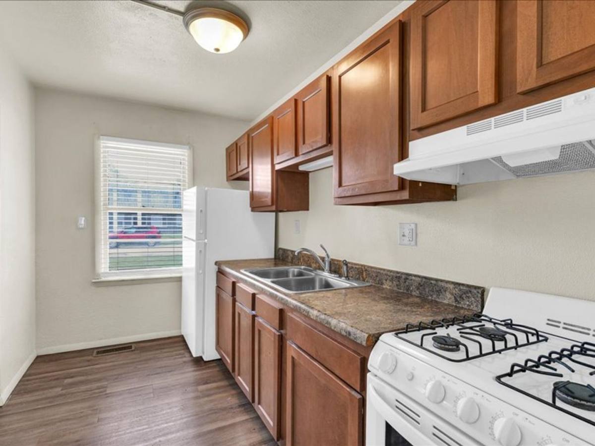 Apartment for rent at 2214 Peirce Ave, Bloomington, IL 61701