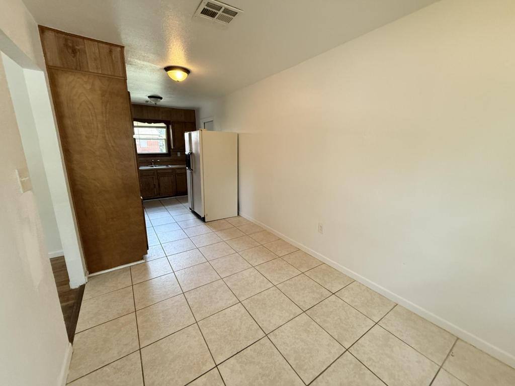 House for rent at 1004 S 3rd, Copperas Cove, TX 76522