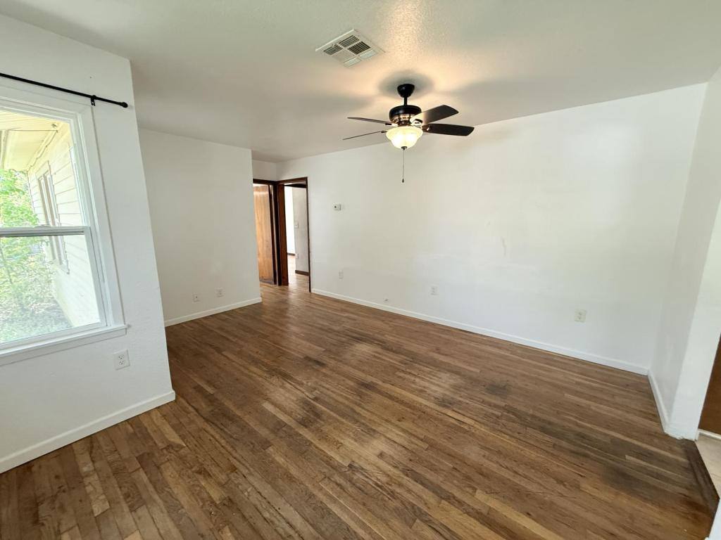 House for rent at 1004 S 3rd, Copperas Cove, TX 76522