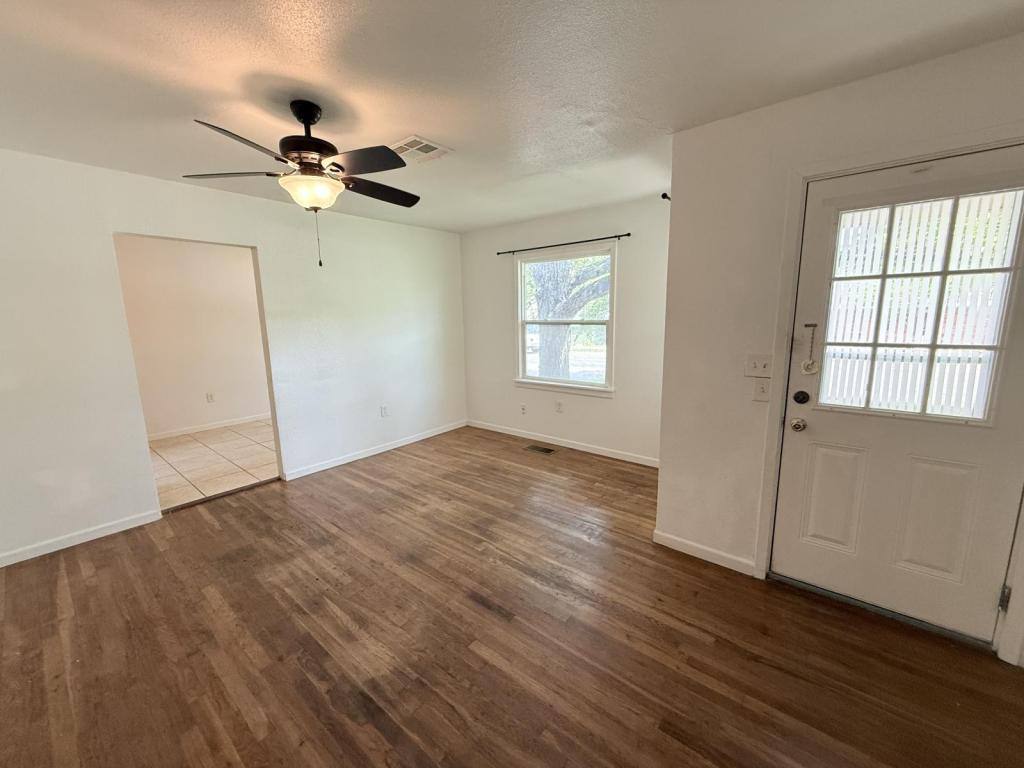 House for rent at 1004 S 3rd, Copperas Cove, TX 76522