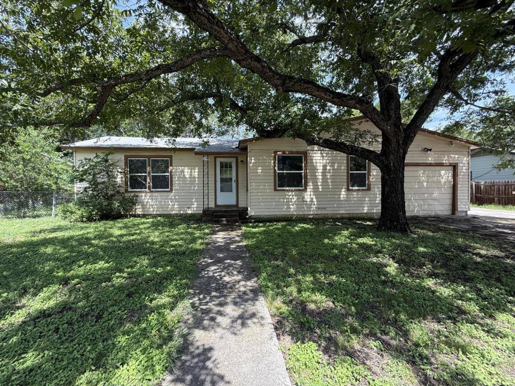 House for rent at 1004 S 3rd, Copperas Cove, TX 76522
