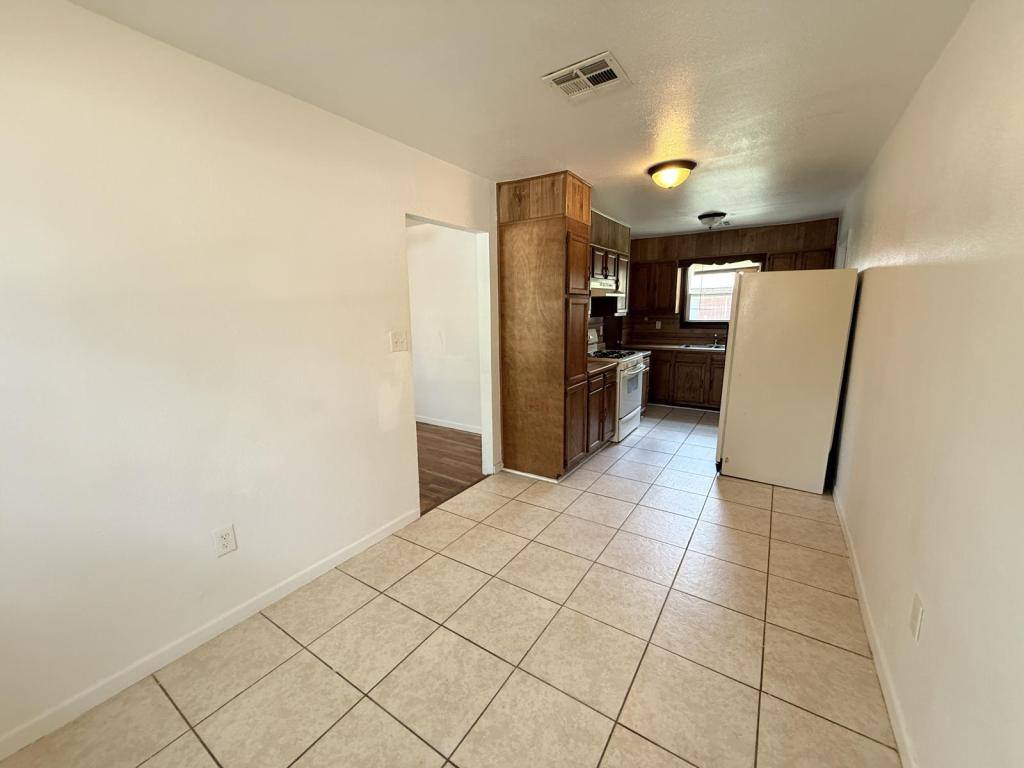 House for rent at 1004 S 3rd, Copperas Cove, TX 76522