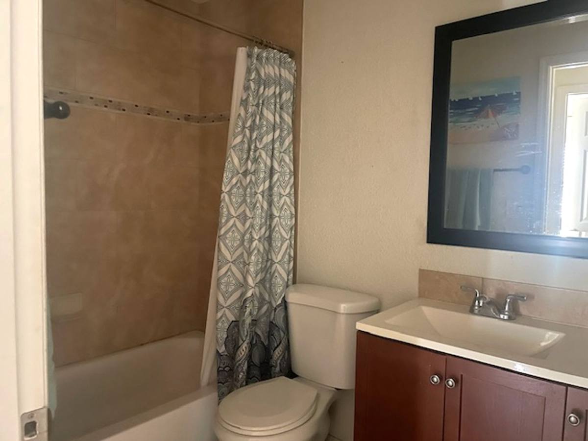 Apartment for rent at 1856 A & 1858 B Debbie St, Sarasota, FL 34231