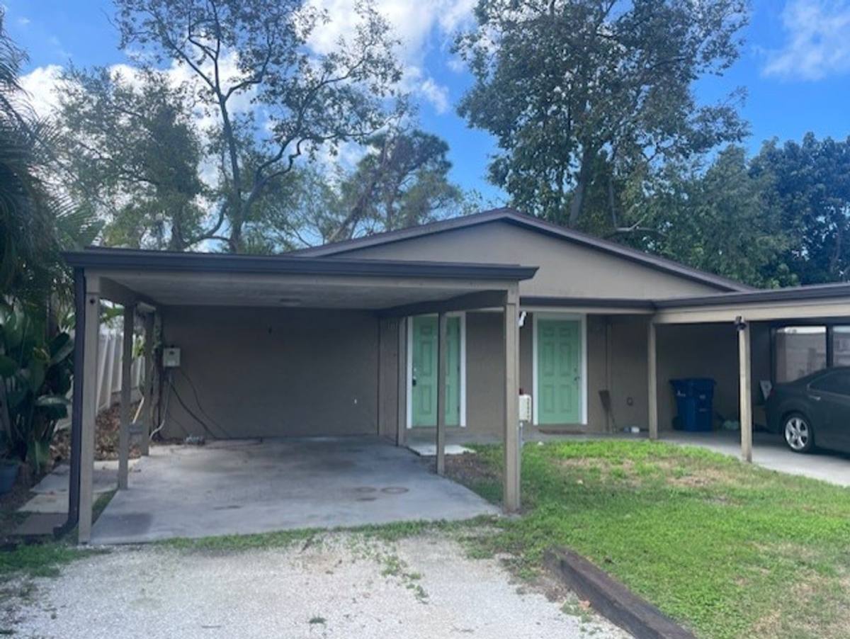 Apartment for rent at 1856 A & 1858 B Debbie St, Sarasota, FL 34231