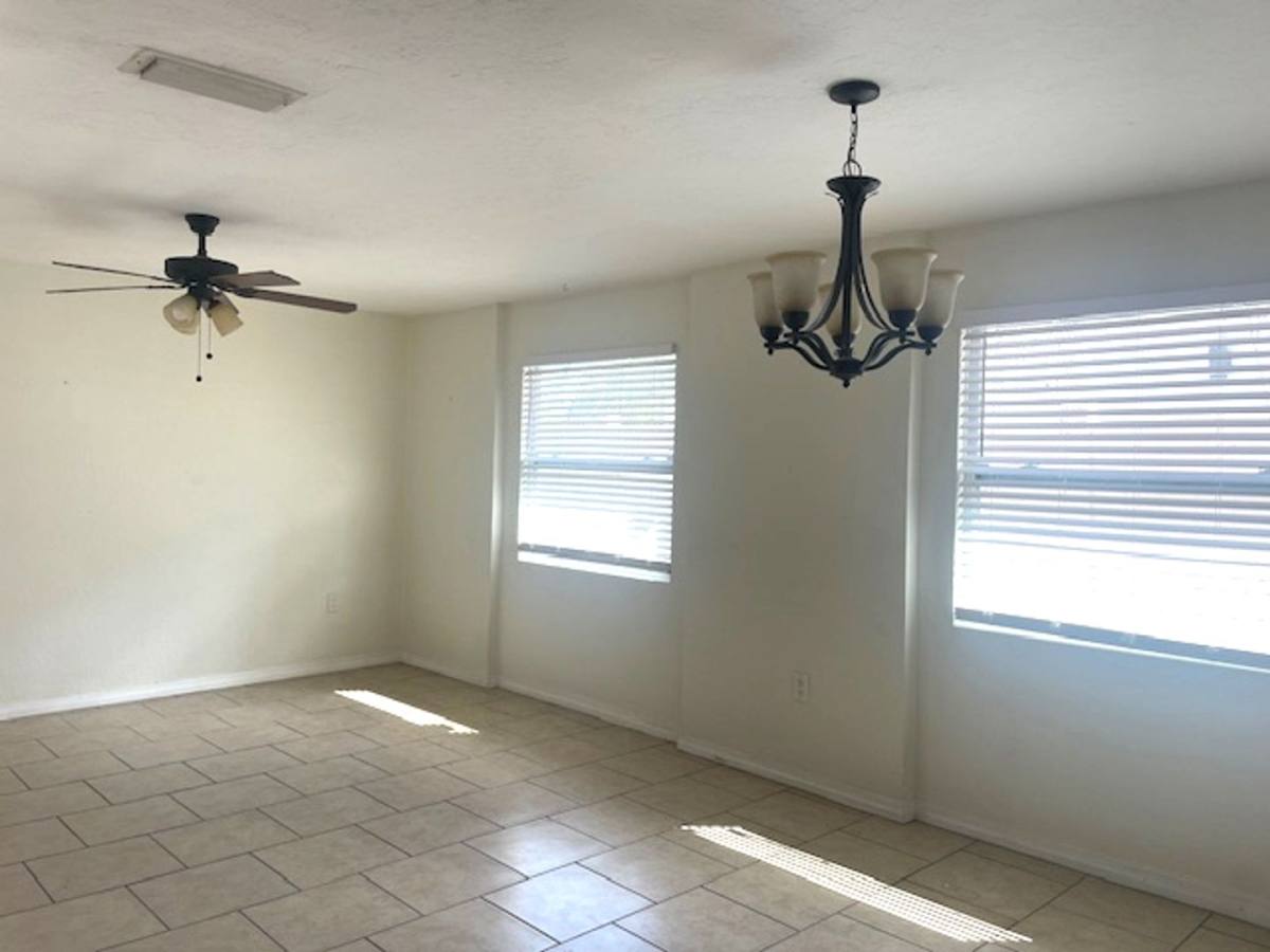 Apartment for rent at 1856 A & 1858 B Debbie St, Sarasota, FL 34231