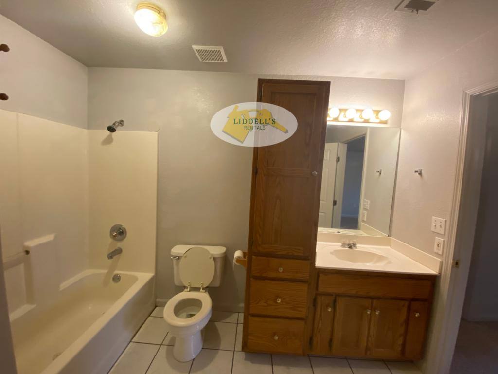Apartment for rent at 605 Wirt St #6, Paragould, AR 72450