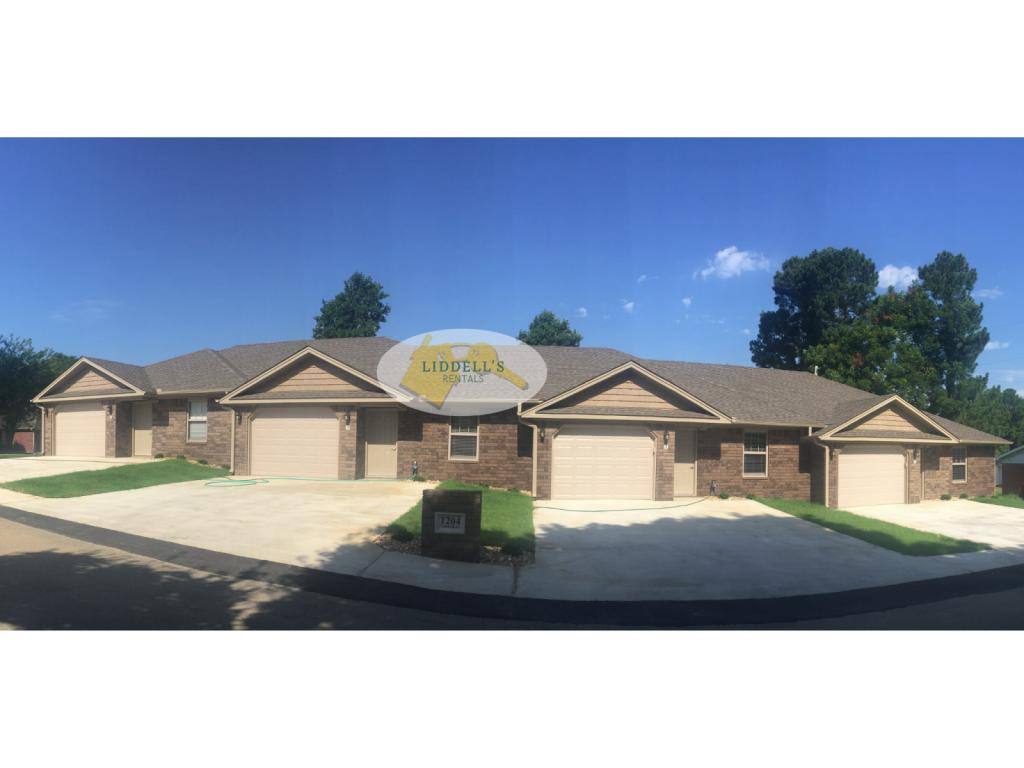 Apartment for rent at 1204 S 8th St #2, Paragould, AR 72450