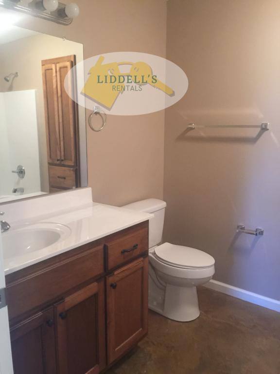 Apartment for rent at 1204 S 8th St #2, Paragould, AR 72450