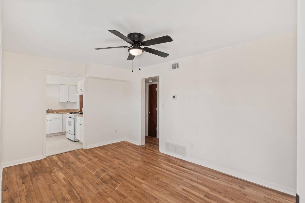 Apartment for rent at 377 E McLemore Ave #206, Memphis, TN 38106