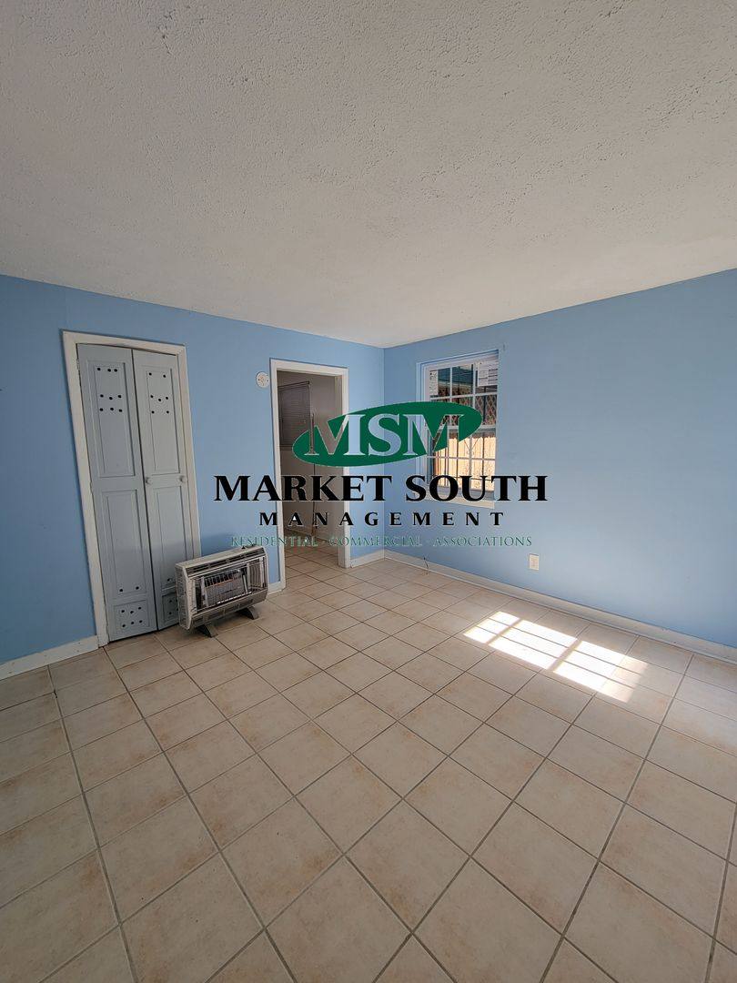 Apartment for rent at 216 1 2 E Charlton Lane, Savannah, GA 31401