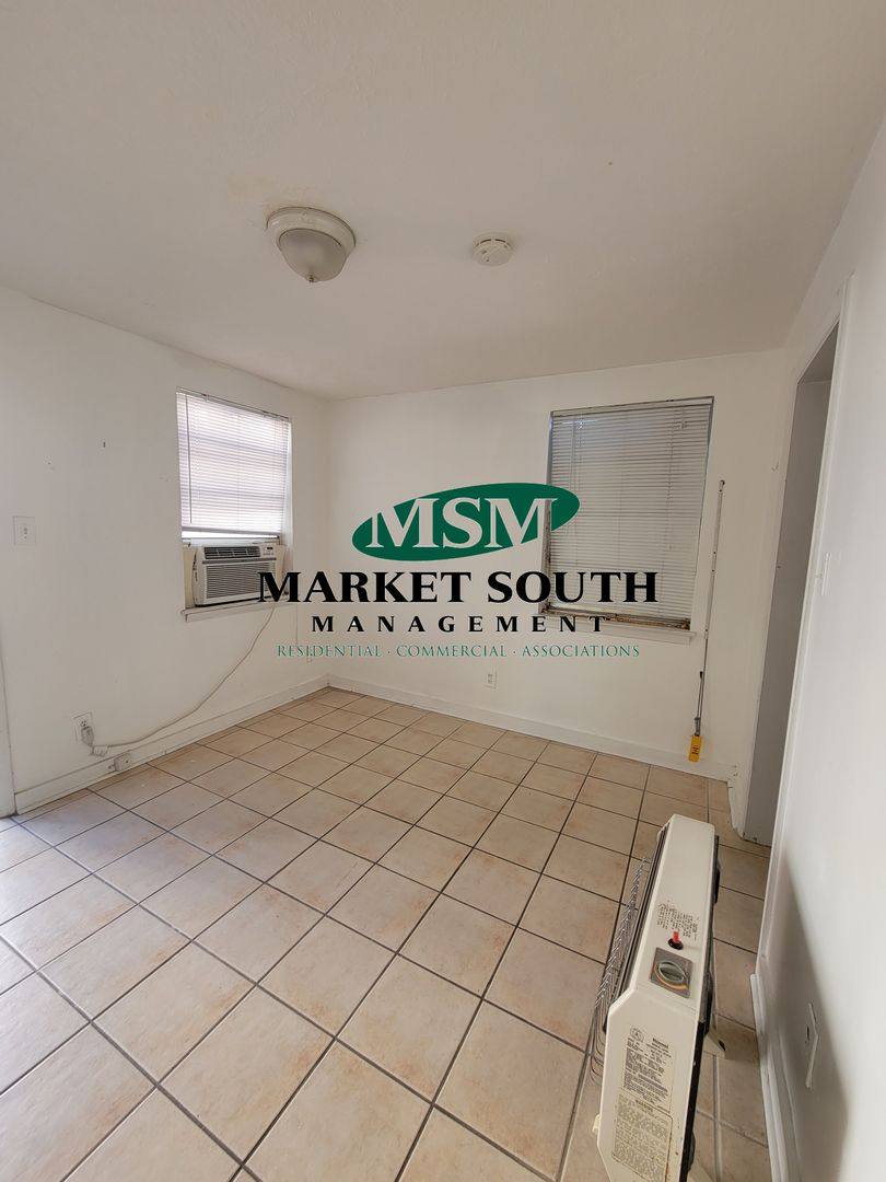 Apartment for rent at 216 1 2 E Charlton Lane, Savannah, GA 31401