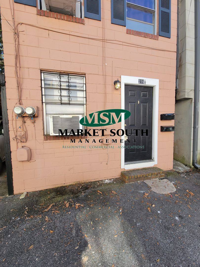 Apartment for rent at 216 1 2 E Charlton Lane, Savannah, GA 31401