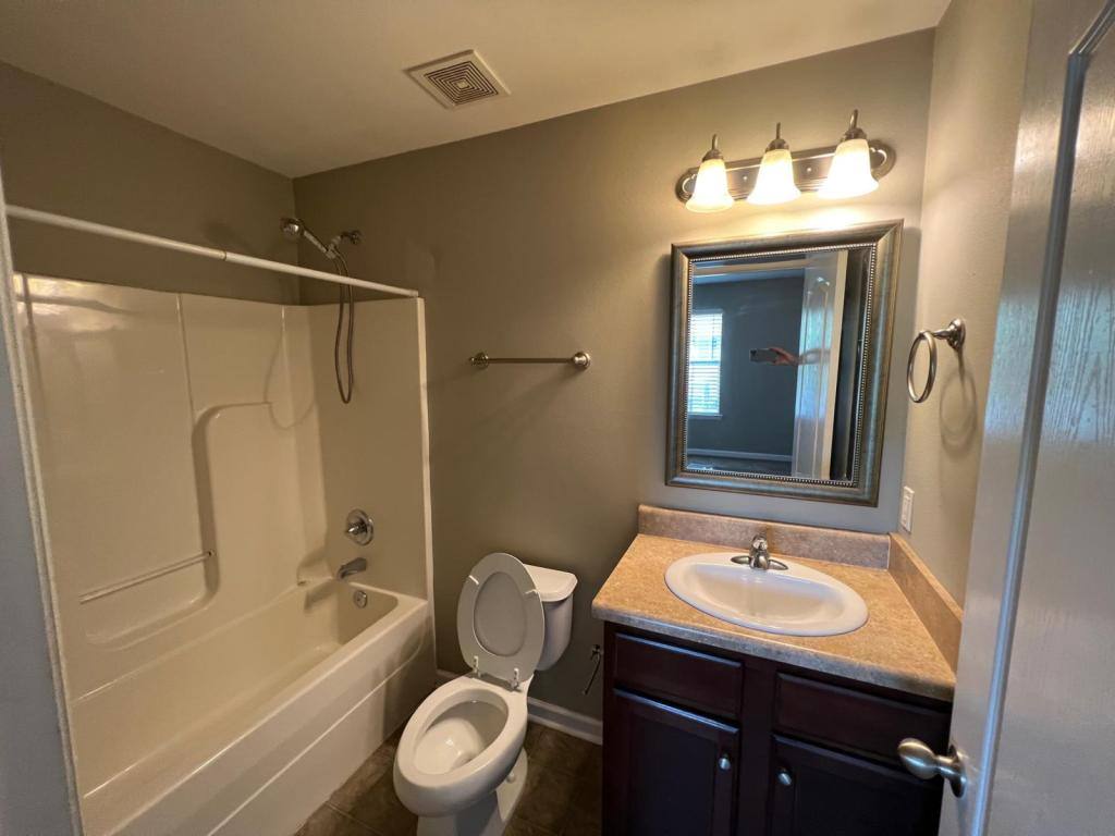 Townhouse for rent at 1955 Bloomington Ave, Tallahassee, FL 32304
