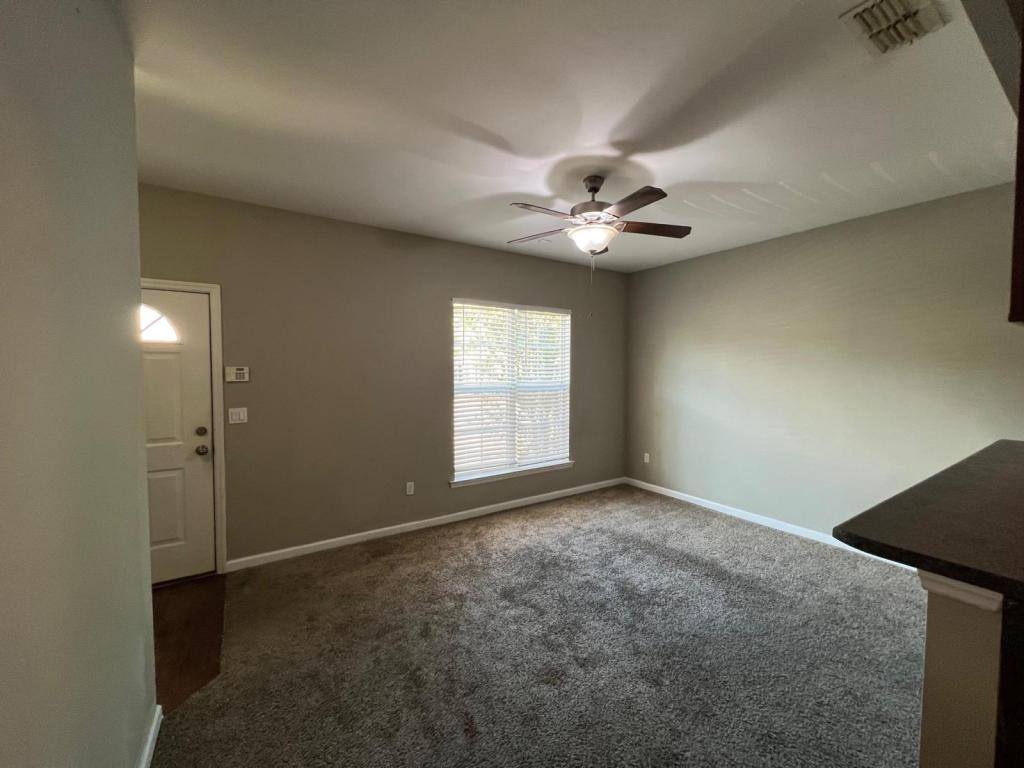 Townhouse for rent at 1955 Bloomington Ave, Tallahassee, FL 32304