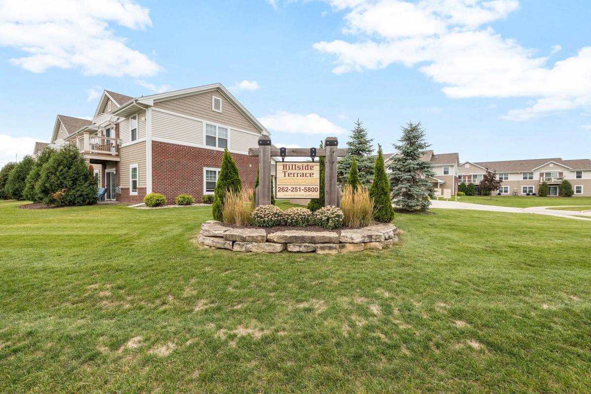 Apartment for rent at 645 Cedar Bluffs Way #39, Slinger, WI 53086