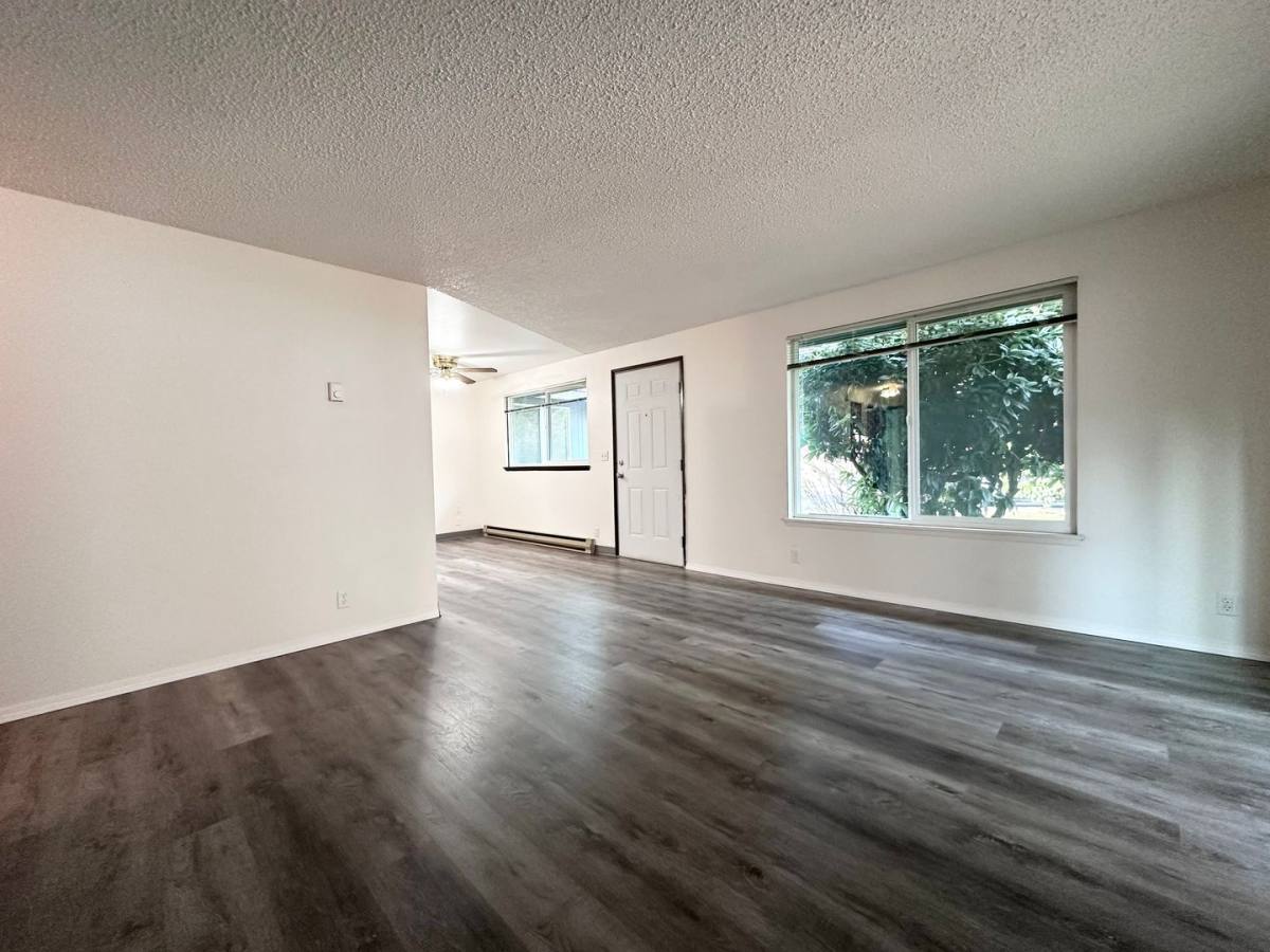 Townhouse for rent at 39910 McCormick Dr, Sandy, OR 97055
