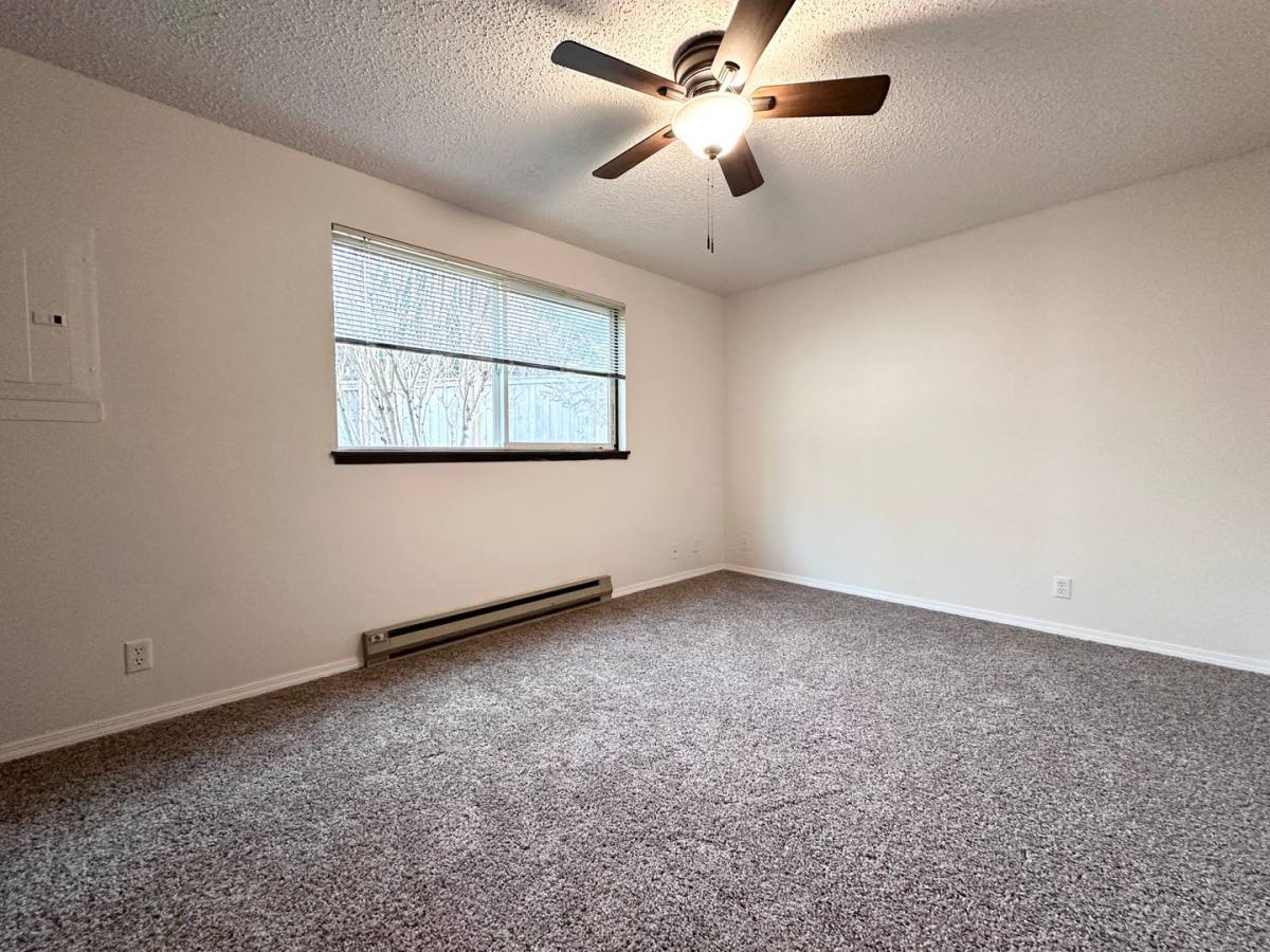 Townhouse for rent at 39910 McCormick Dr, Sandy, OR 97055