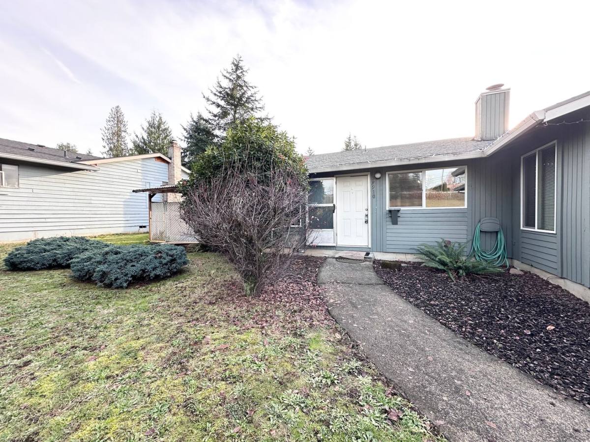 Townhouse for rent at 39910 McCormick Dr, Sandy, OR 97055