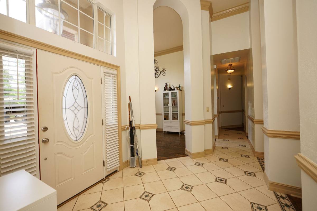 House for rent at 428 Riverchase Dr, Crestview, FL 32536