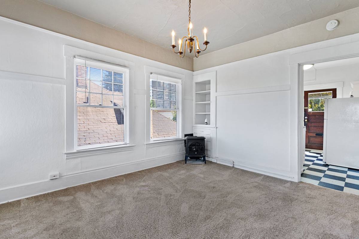 Apartment for rent at 801A SW Green Ave, Portland, OR 97205