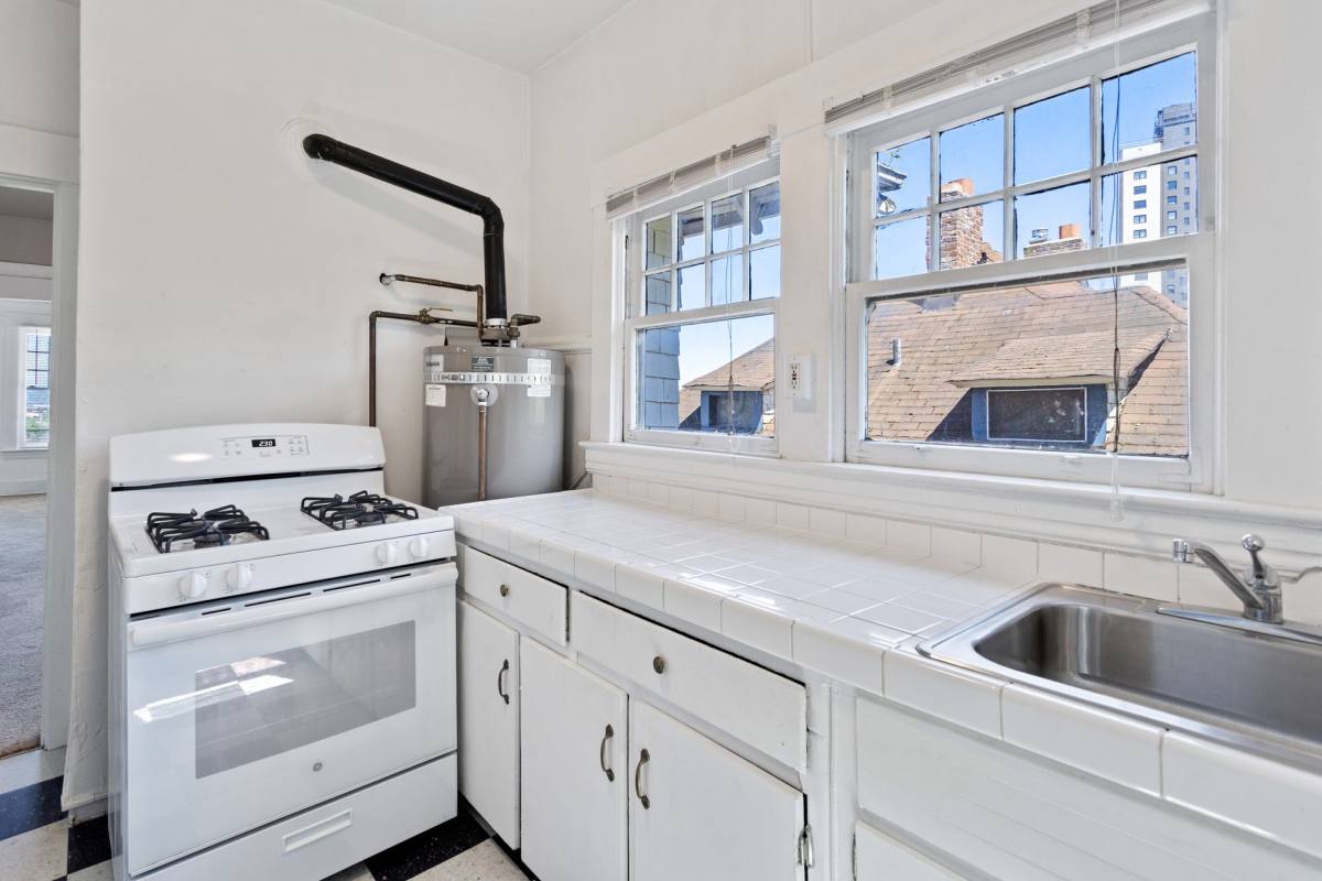 Apartment for rent at 801A SW Green Ave, Portland, OR 97205