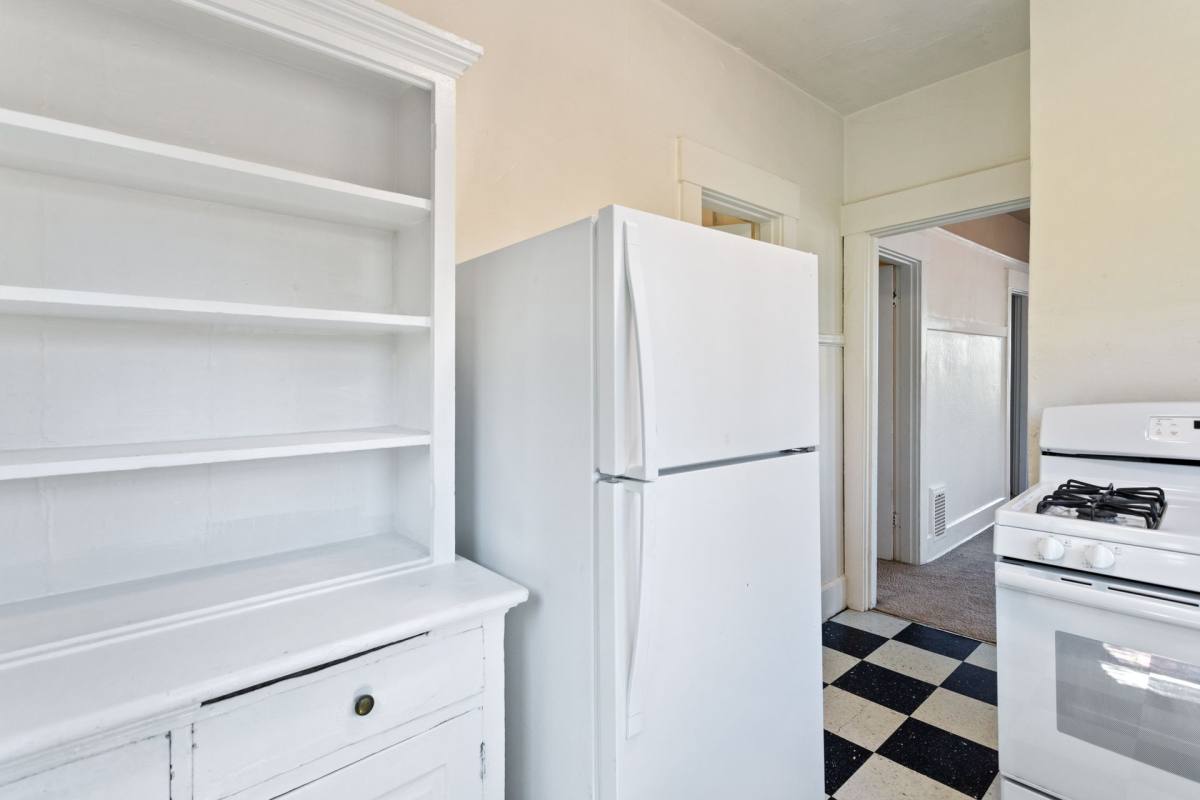 Apartment for rent at 801A SW Green Ave, Portland, OR 97205