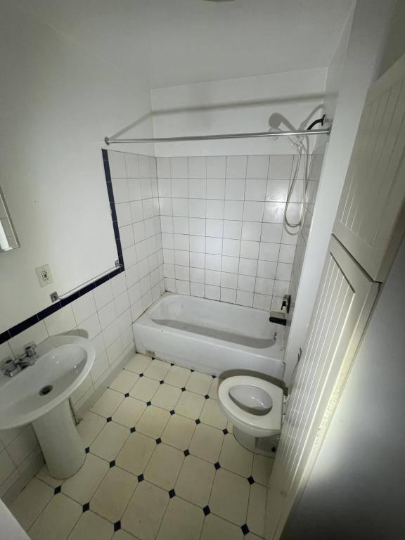 Apartment for rent at 2359 W 5th St, Cleveland, OH 44113