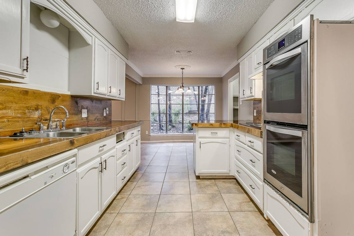 House for rent at 120 NE Alsbury, Burleson, TX 76028