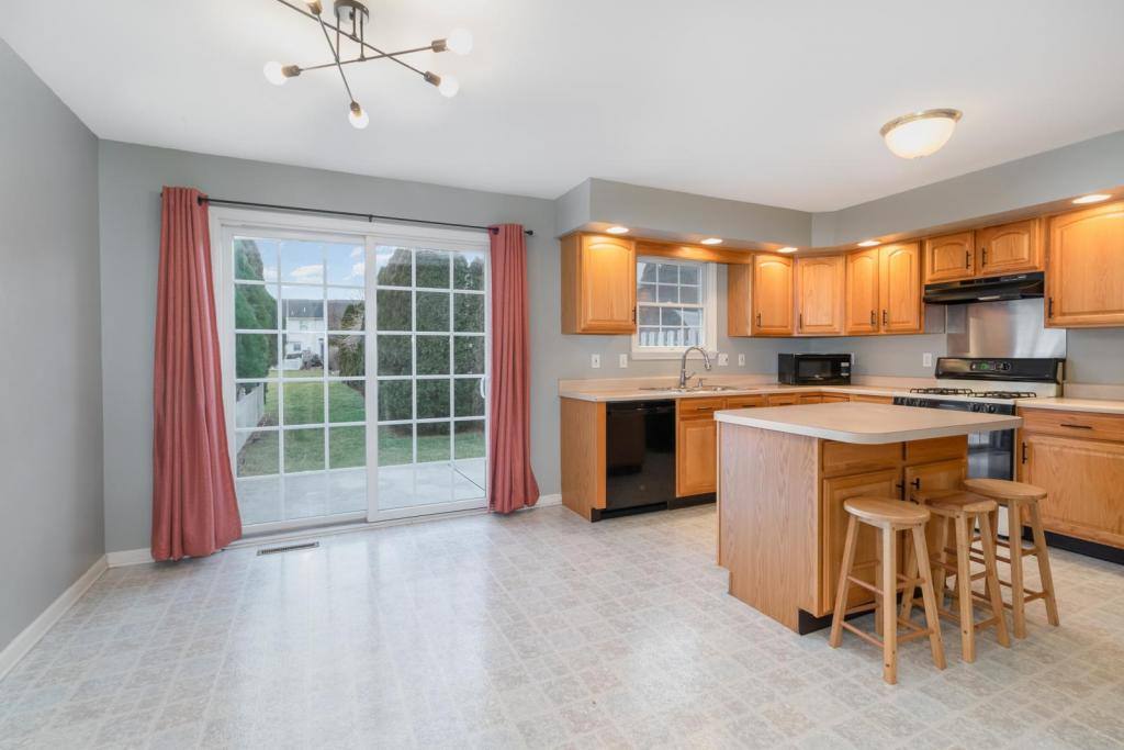Townhouse for rent at 57 Nottingham Dr, Mechanicsburg, PA 17050