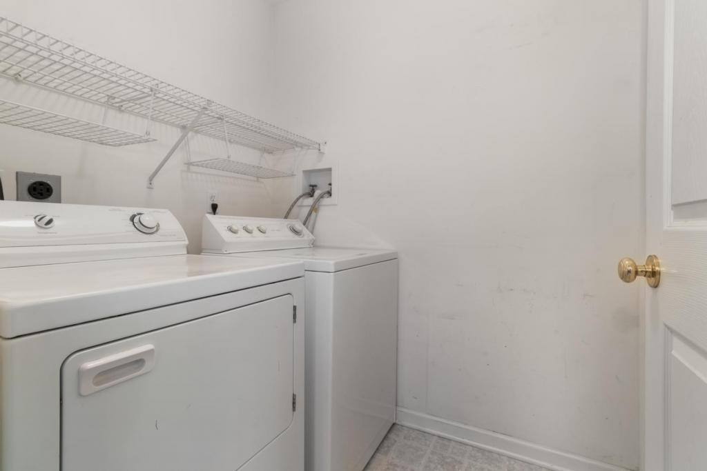 Townhouse for rent at 57 Nottingham Dr, Mechanicsburg, PA 17050