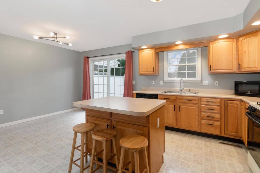 Townhouse for rent at 57 Nottingham Dr, Mechanicsburg, PA 17050