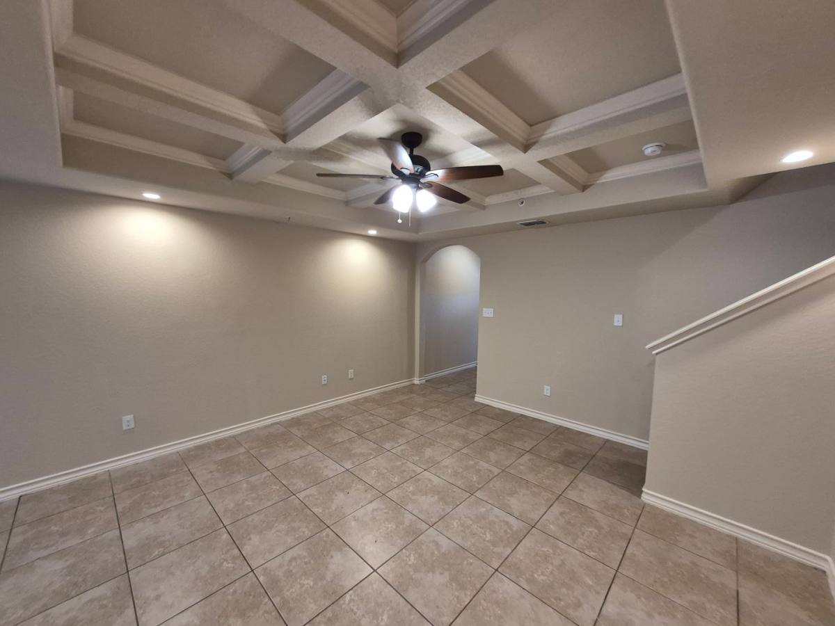 Townhouse for rent at 6618 Arancione Ave, San Antonio, TX 78233