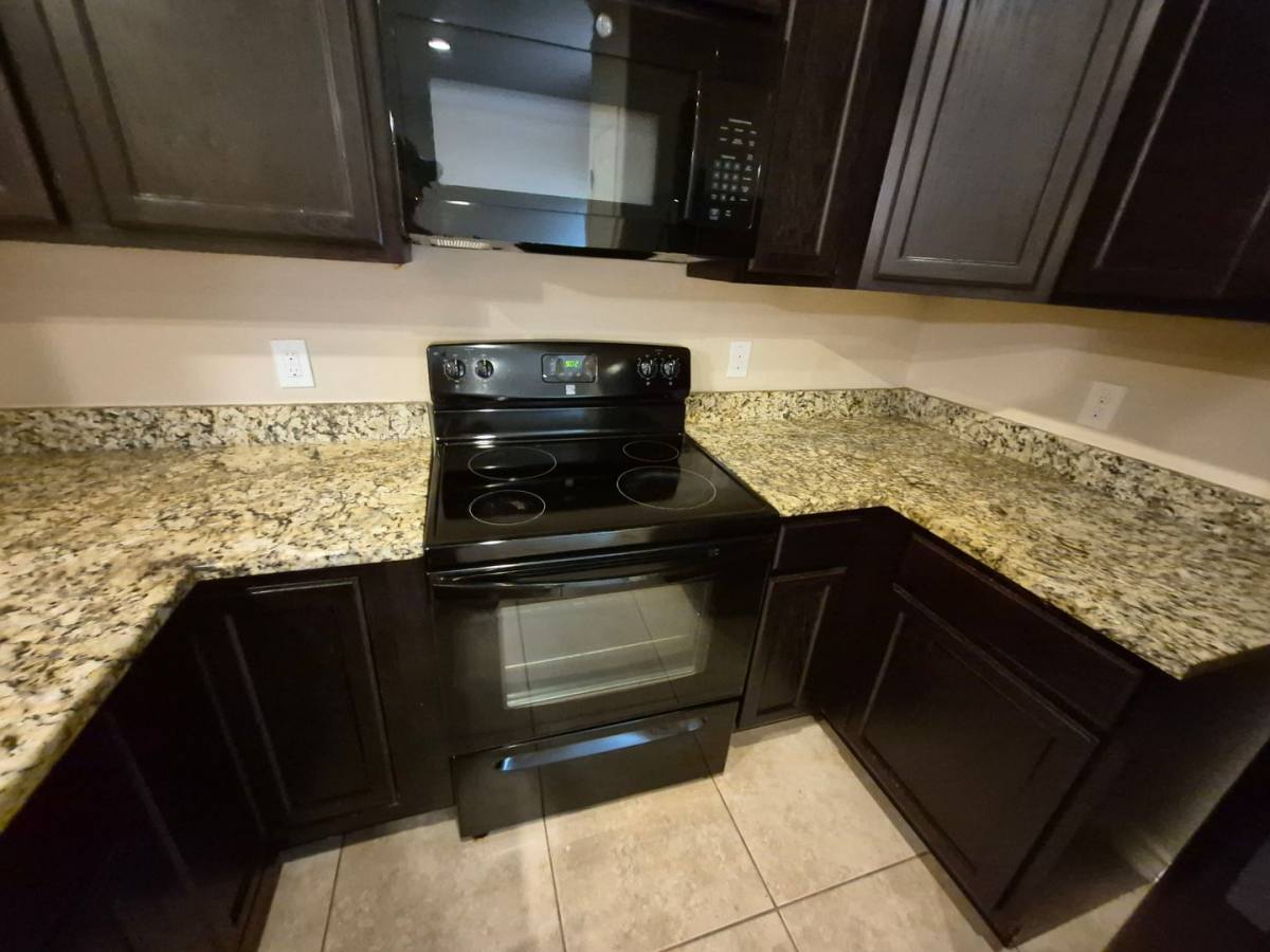 Townhouse for rent at 6618 Arancione Ave, San Antonio, TX 78233