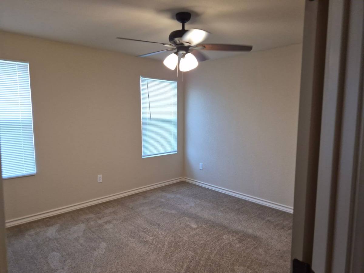 Townhouse for rent at 6618 Arancione Ave, San Antonio, TX 78233
